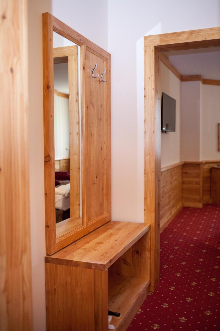 Baron Spa Hotel - Museum Yaremche Ngoại thất bức ảnh
