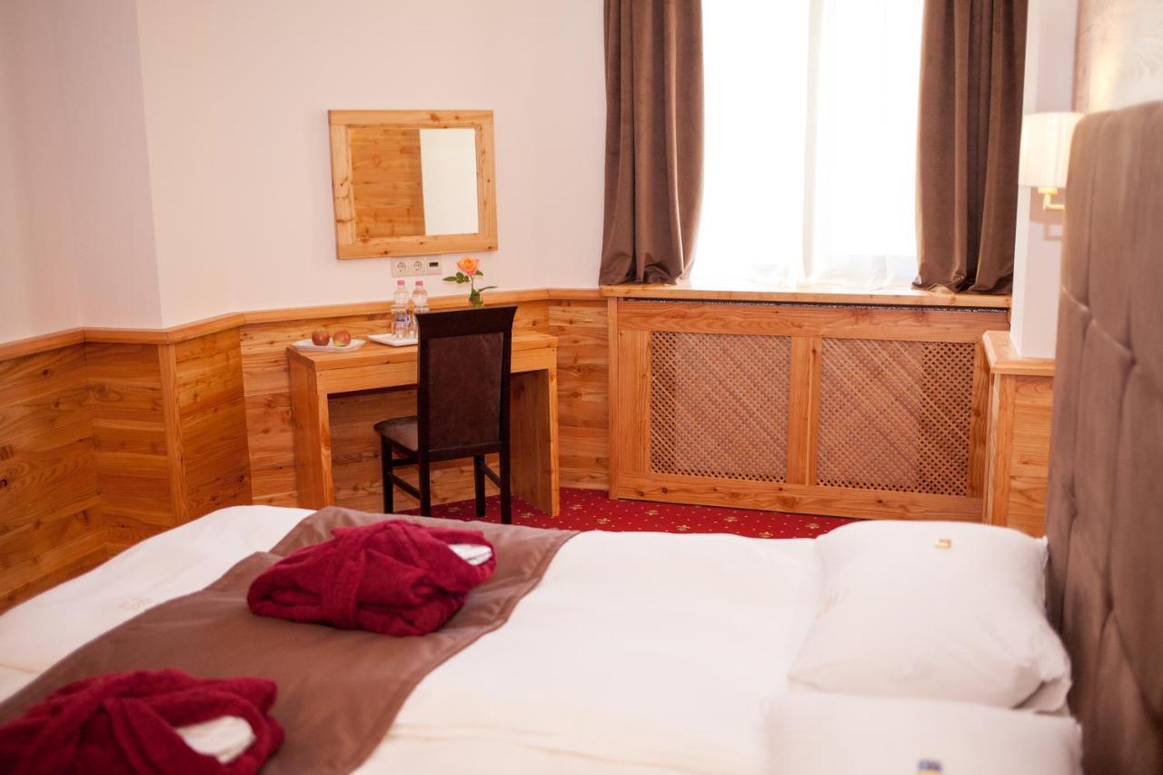 Baron Spa Hotel - Museum Yaremche Ngoại thất bức ảnh