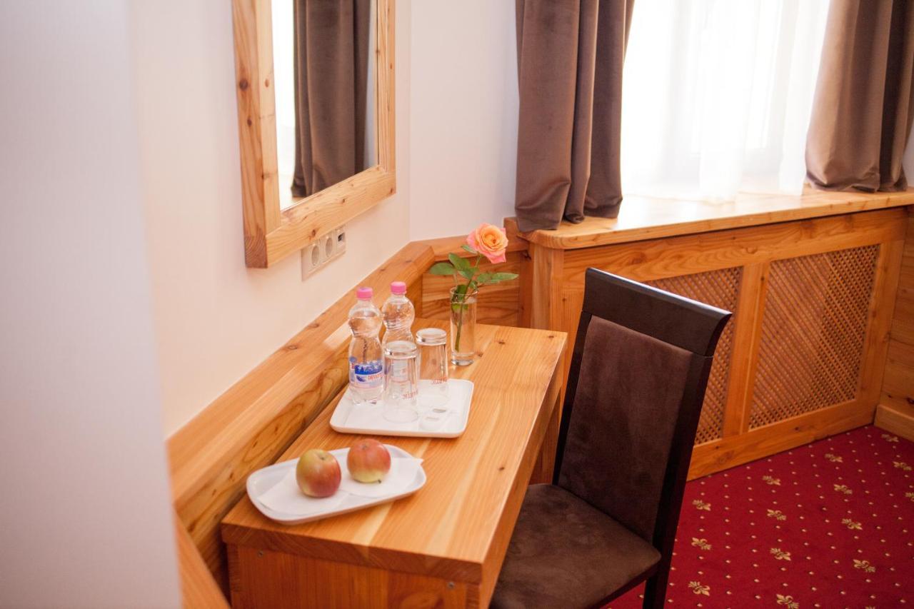 Baron Spa Hotel - Museum Yaremche Ngoại thất bức ảnh